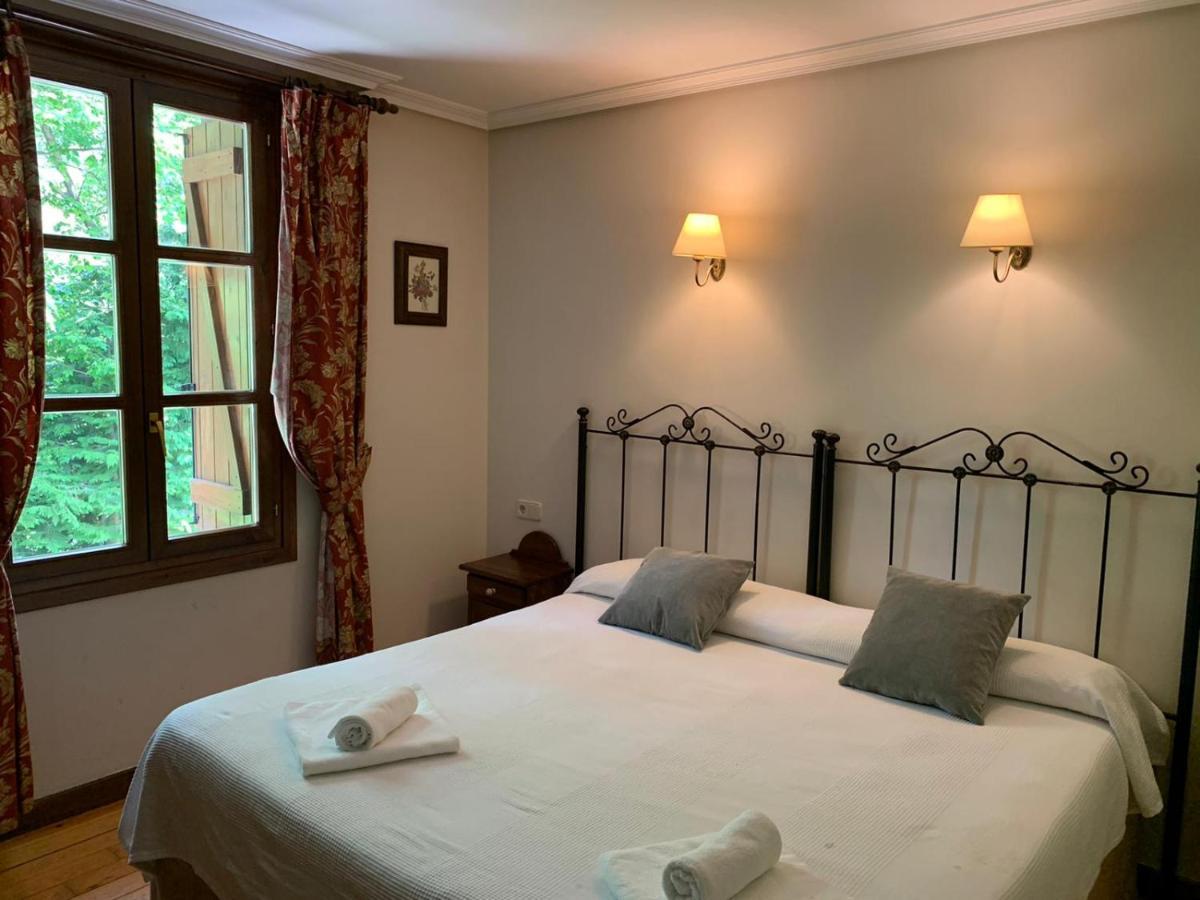 Hotel Charle Хака Экстерьер фото