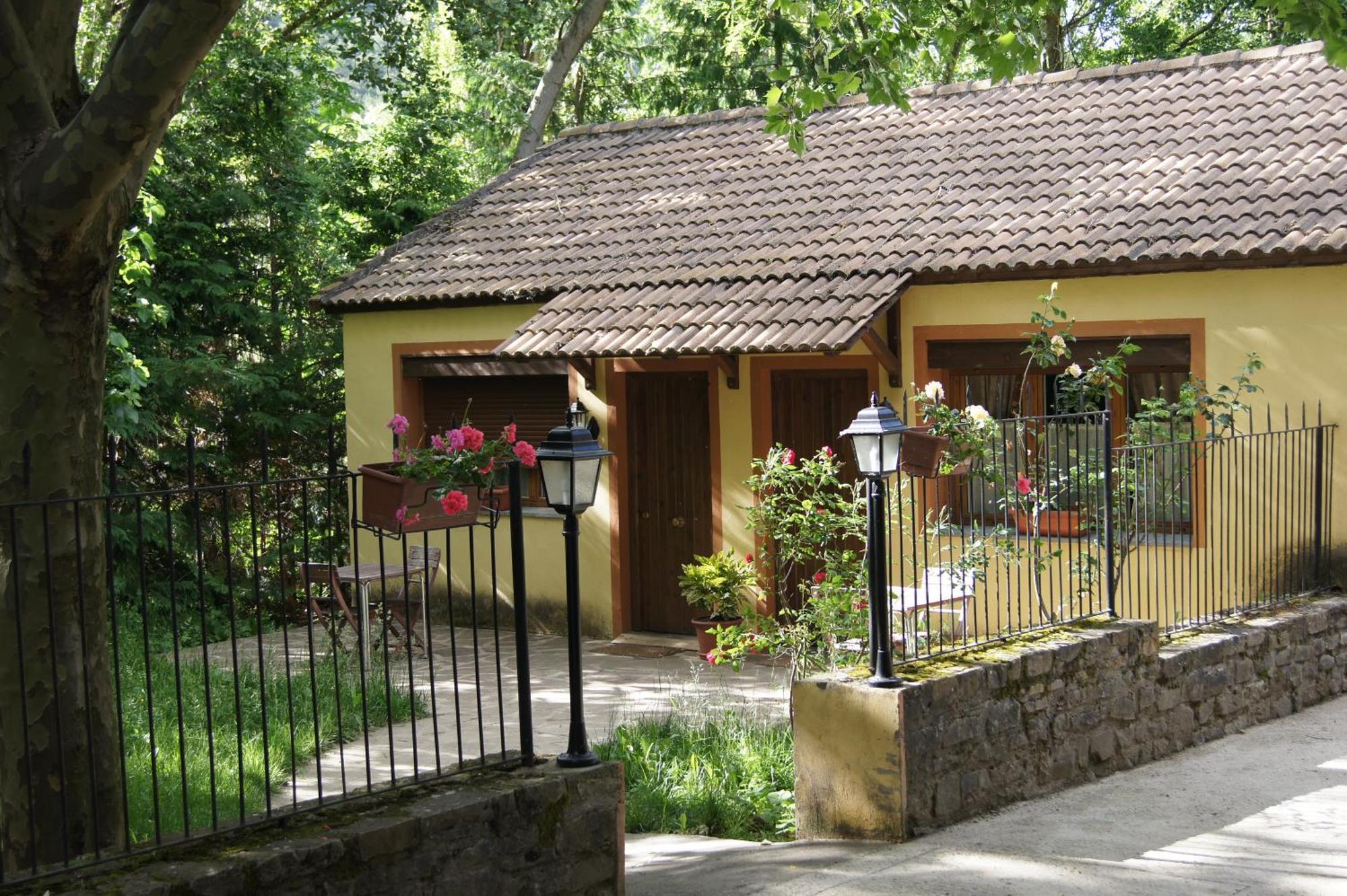 Hotel Charle Хака Экстерьер фото
